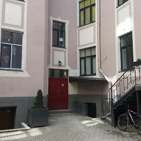Sunny And Compact Apartment Riga Exterior photo
