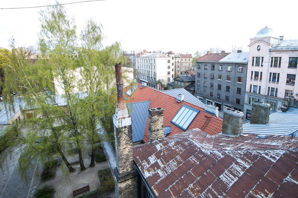 Sunny And Compact Apartment Riga Exterior photo