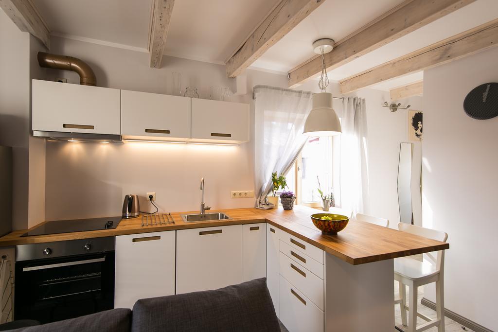 Sunny And Compact Apartment Riga Exterior photo
